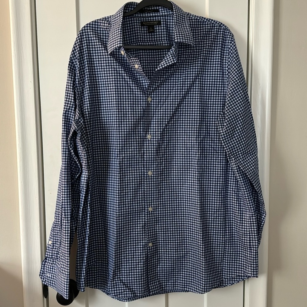 Banana Republic Non-Iron 100% Cotton Dress Shirt